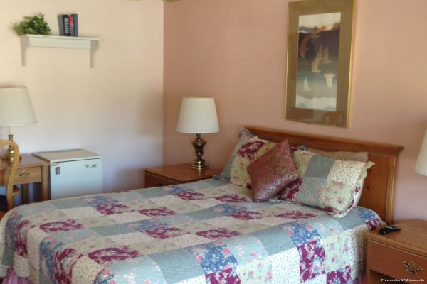 SWEET BREEZE INN (Grants Pass)